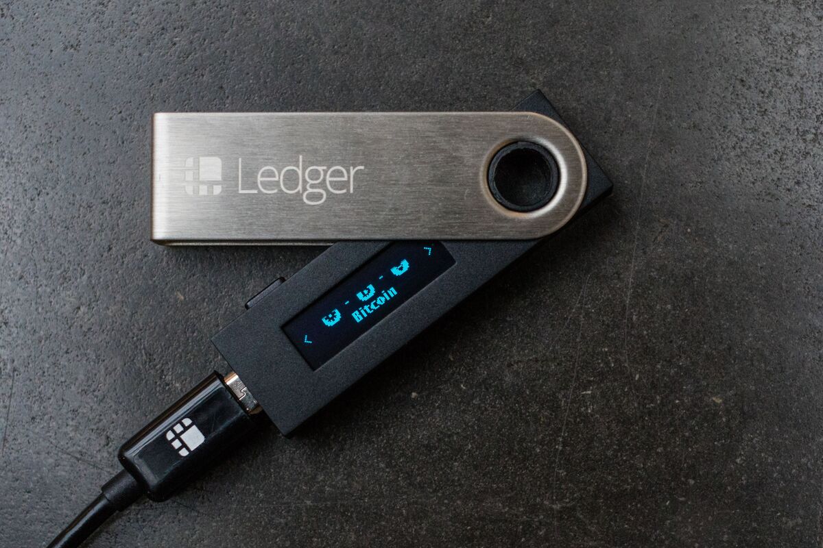 A teen hacker exposed a security hole in Ledger's hardware wallets