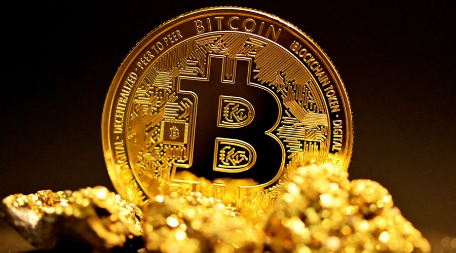 Bitcoin Prices Steady as Traders Liken it to Gold; DOGE Leads Majors Gains