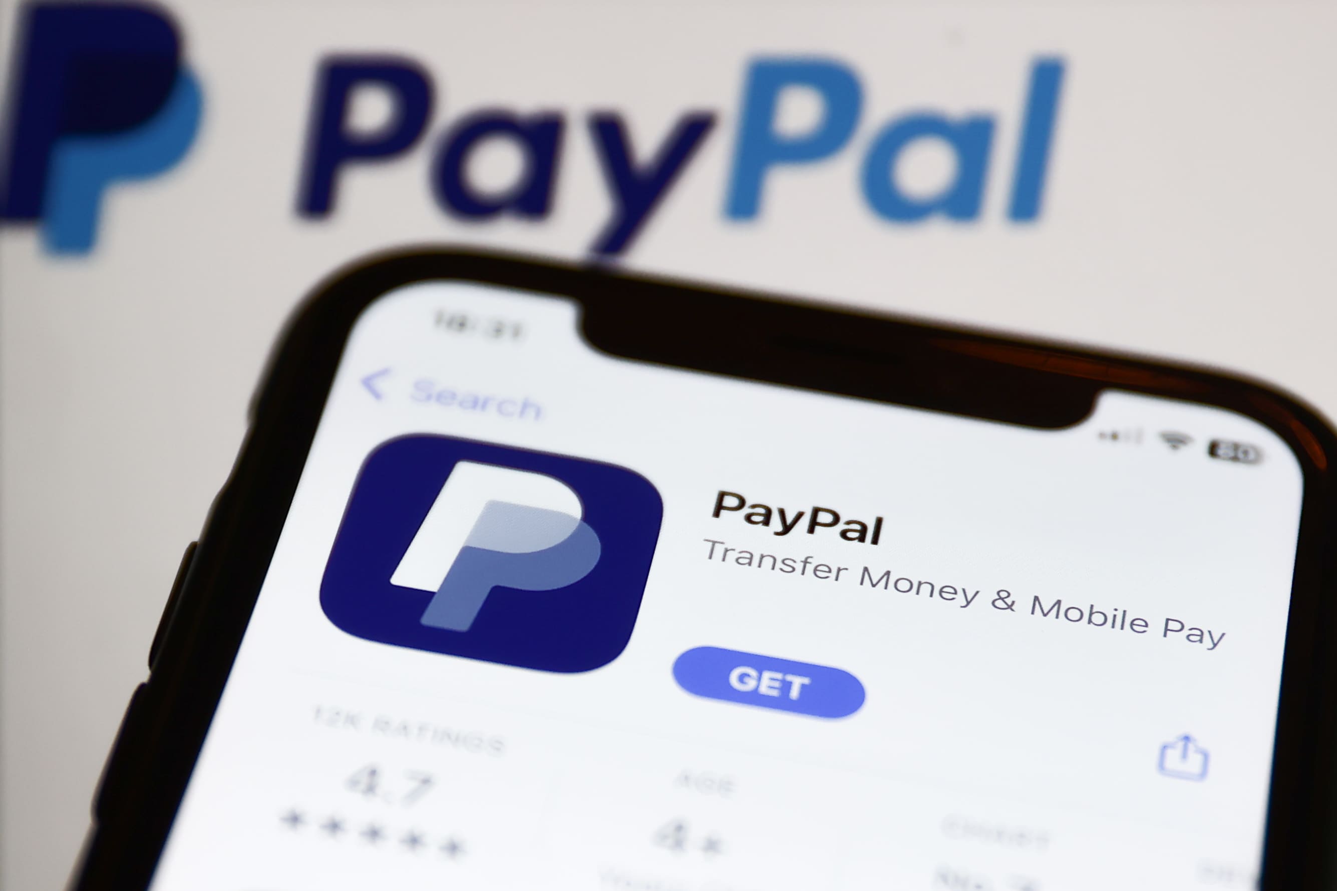 Bitcoin up as market digests PayPal stablecoin launch