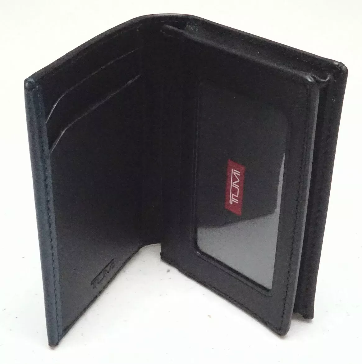 Nassau Double Gusseted Card Case | TUMI UK