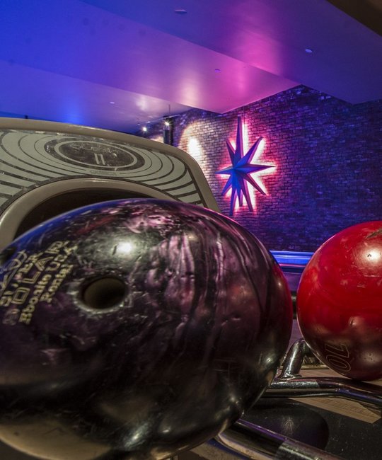 AMF Pembroke Pines Lanes, Pembroke Pines, FL - Bowling Alley & Sports Bar | AMF