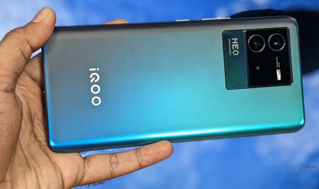 Is It Worth Buying iQOO Neo 6 5G In ?