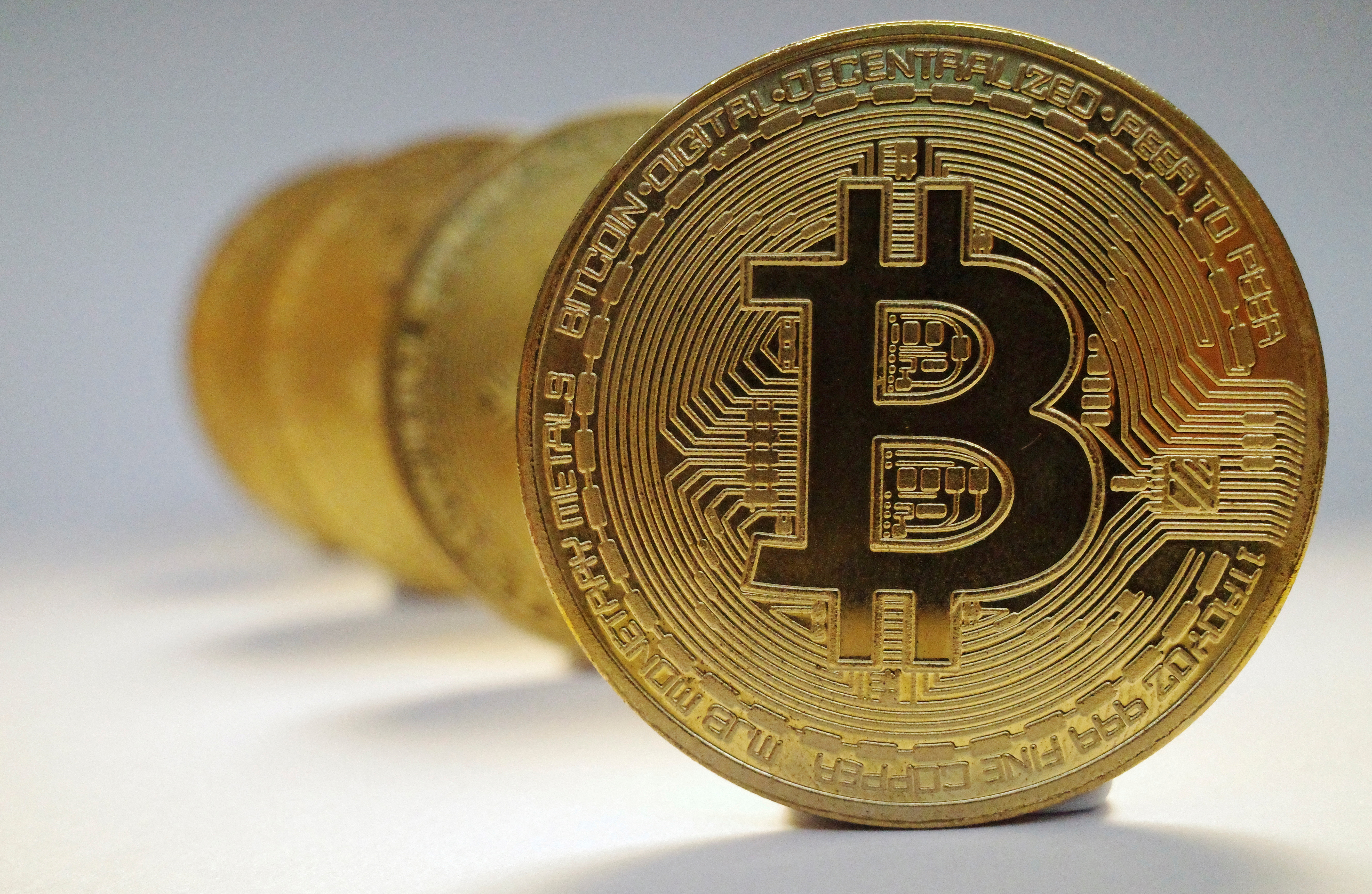 Bitcoin is falling. Should you invest in gold now? - CBS News