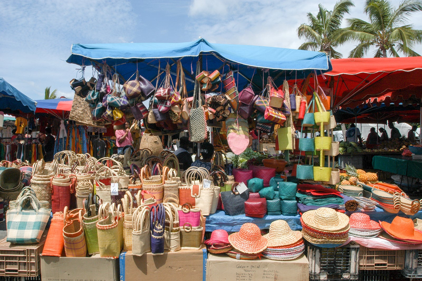 Street and Tourist markets on the Coasta del Sol | helpbitcoin.fun