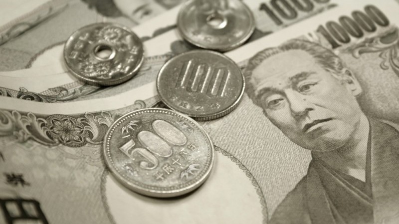 Guide to Money in Japan: Currency & ATMs - Japan Travel