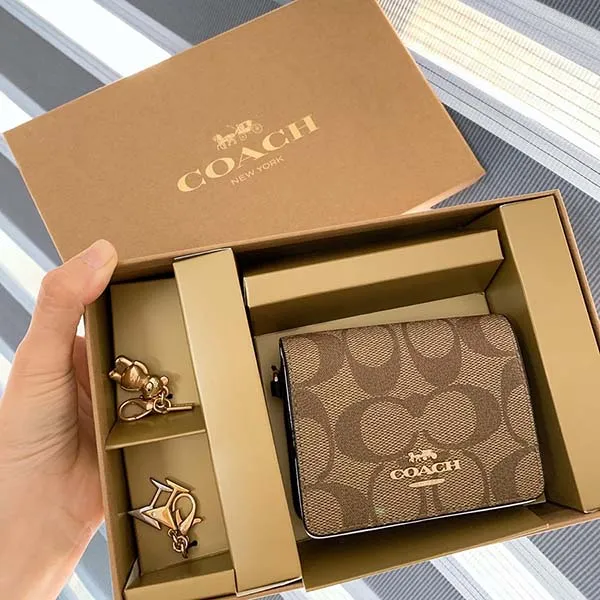 Sell Coach Signature Compact ID Wallet Gift Set - Black | helpbitcoin.fun