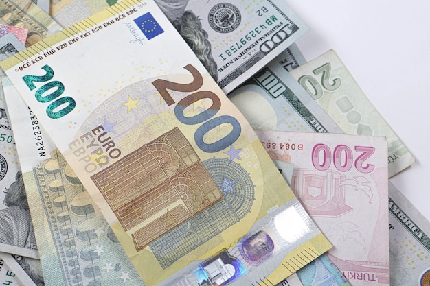 How much is euro € (EUR) to ₦ (NGN) according to the foreign exchange rate for today