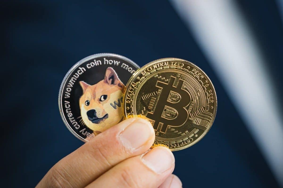 Correlation Between Dogecoin and Bitcoin | helpbitcoin.fun vs. helpbitcoin.fun