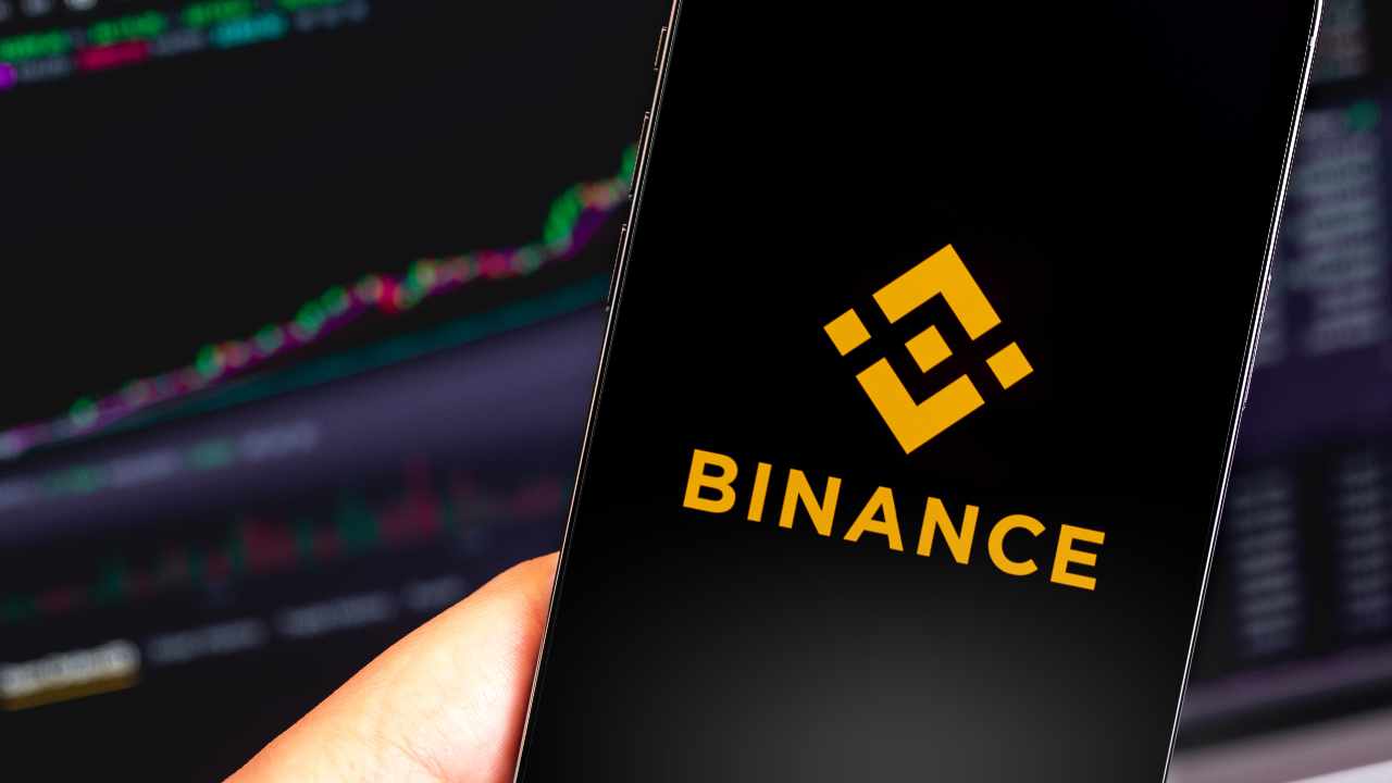 Binance must face revived investor lawsuit in US over crypto losses | Reuters