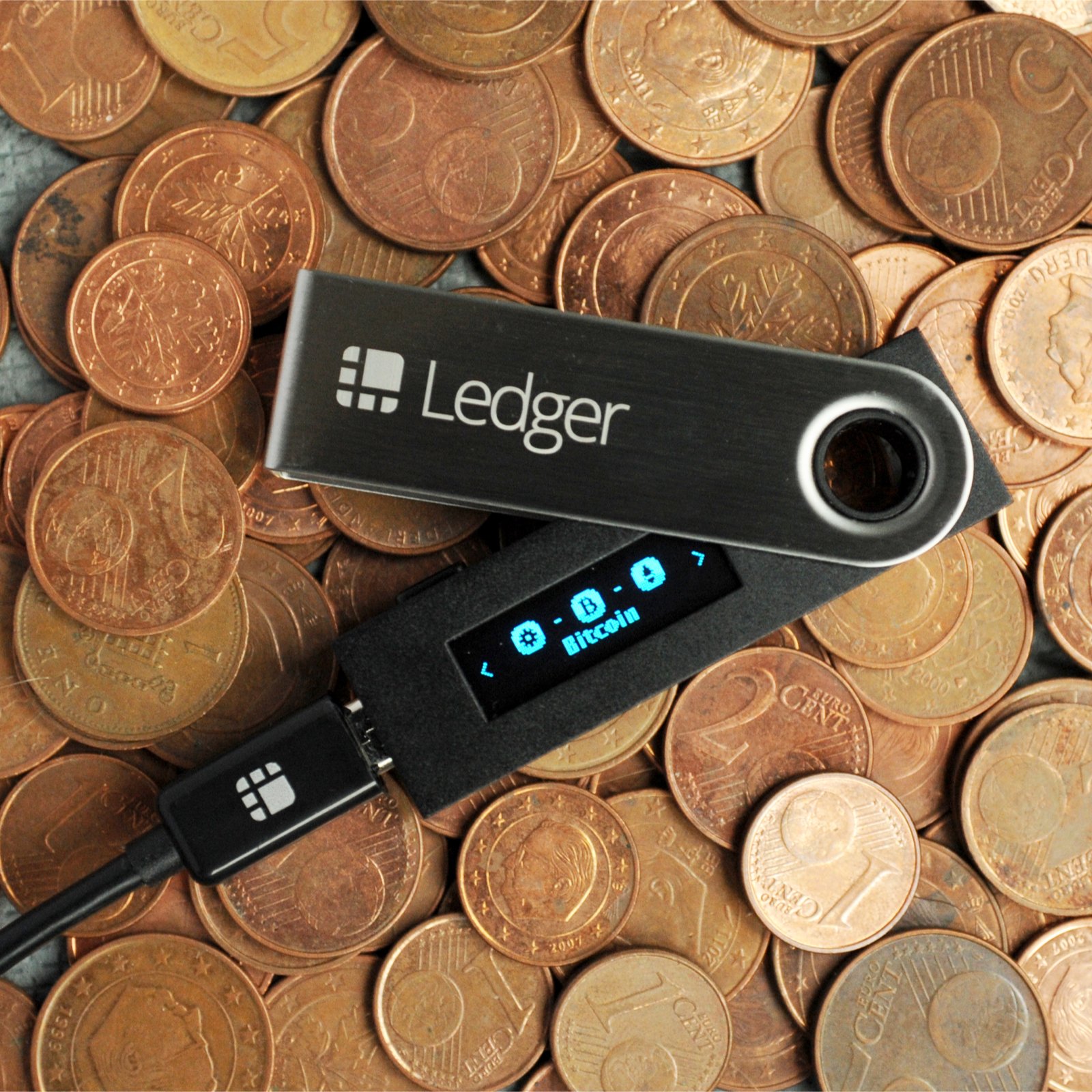 Bitcoin Hardware Wallet - Secure BTC with Ledger Cold Wallet | Ledger