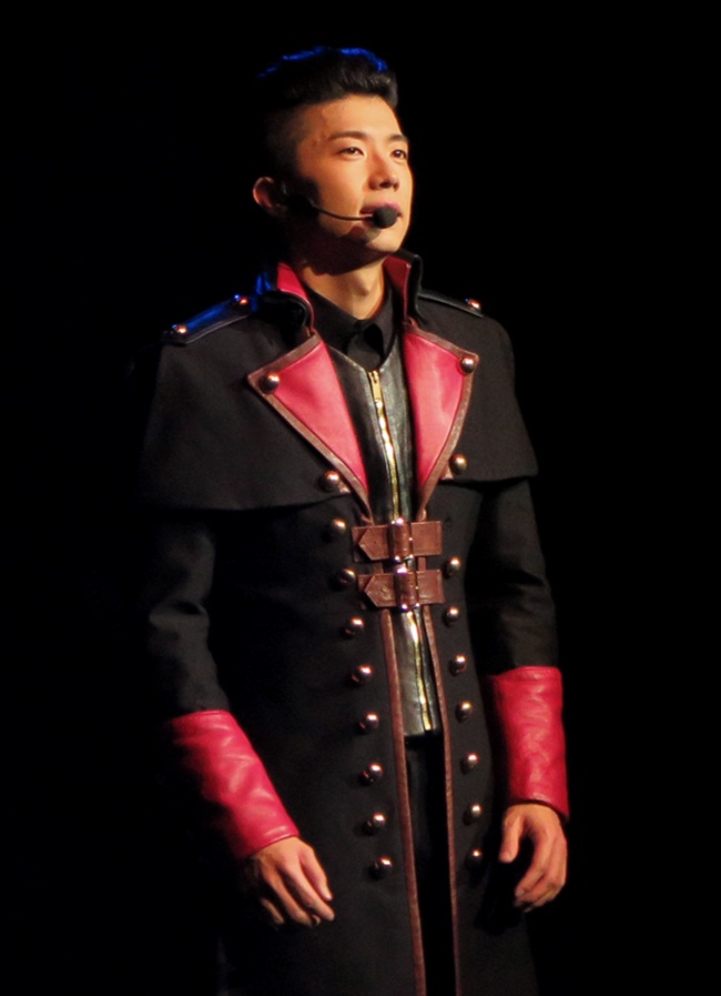 Jang Wooyoung - Wikipedia