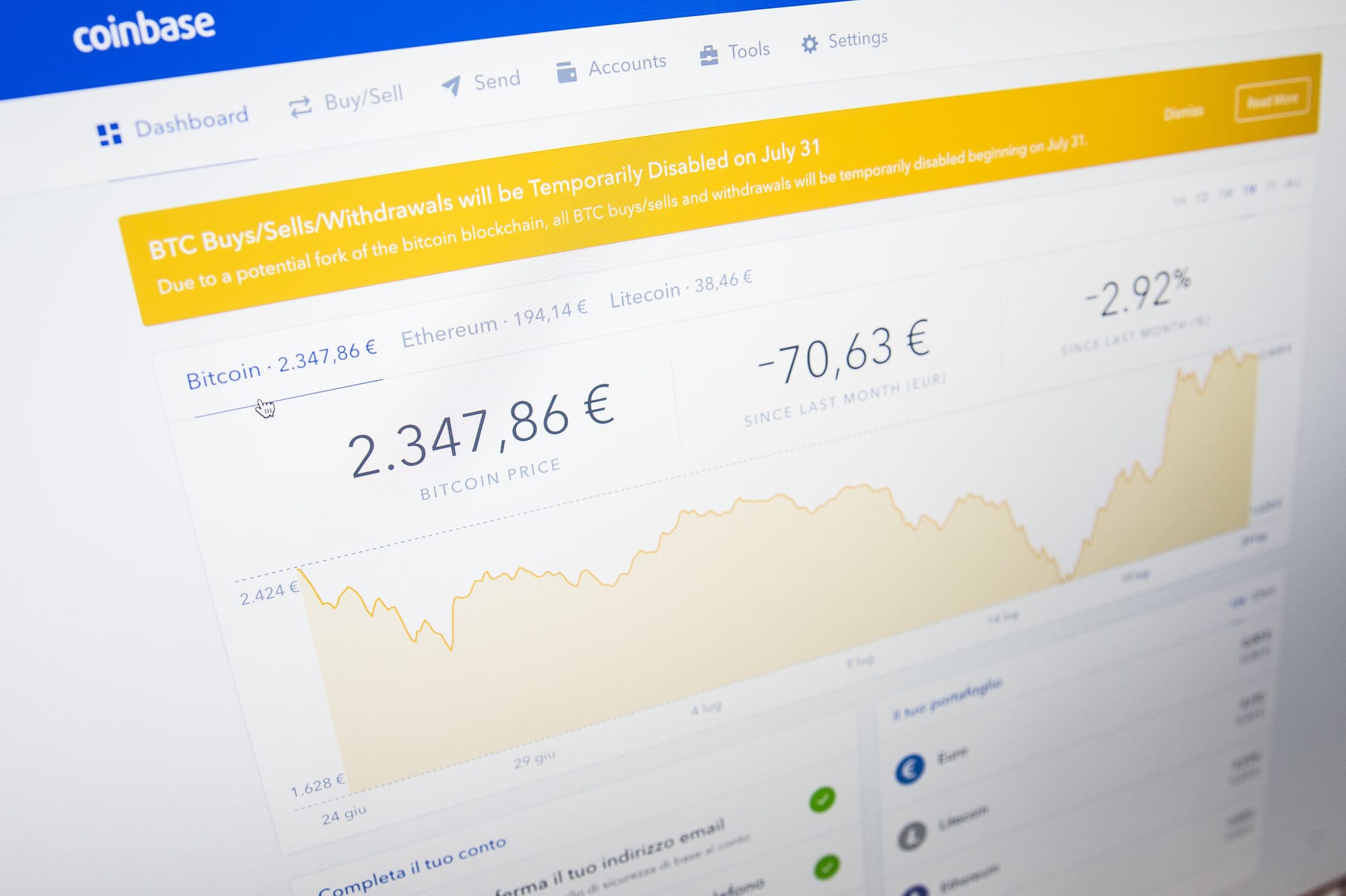 Bitcoin Price (BTC) Tumbles Versus Euro on Coinbase (COIN)