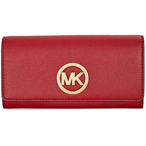 Does a red wallet cause you to spend more money? - My Women Stuff