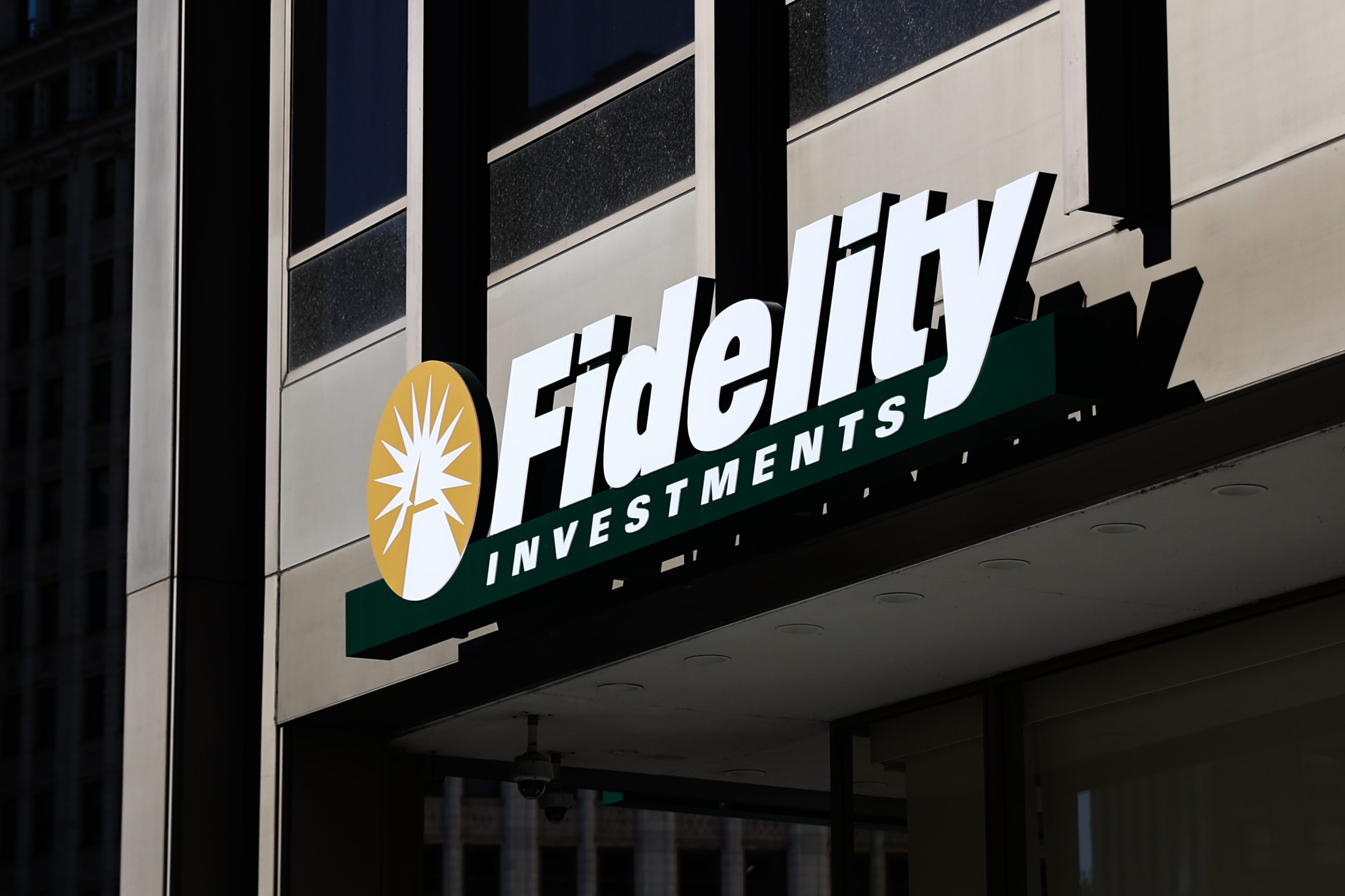 Fidelity to Start Offering Bitcoin and Ether Trading