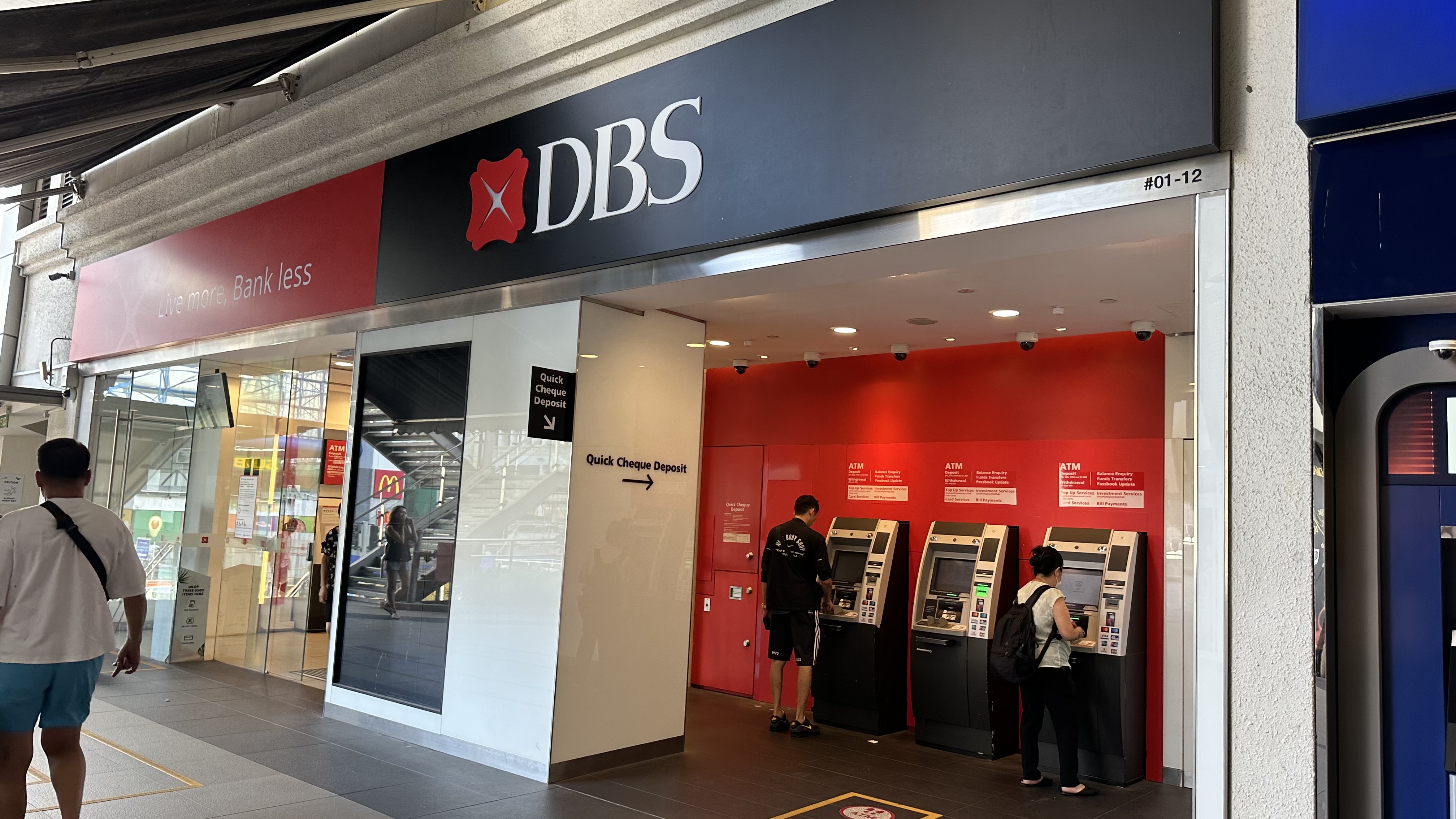 Coin Deposit Machines in Singapore & 3 Ways To Avoid Coin Deposit Fees