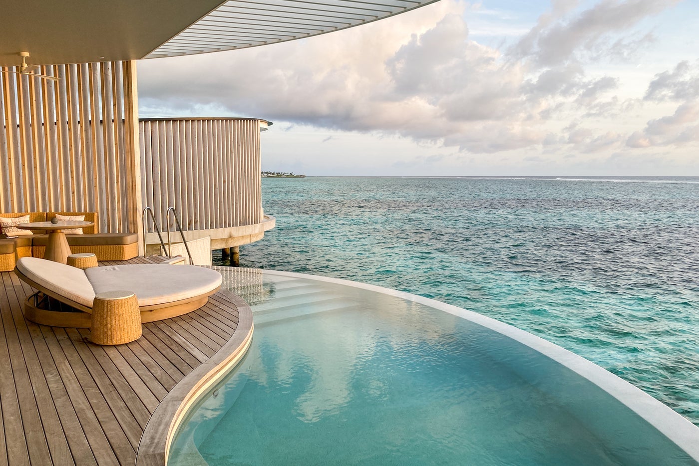 10 Best Hotels With A Private Pool in the US For A Luxury Retreat