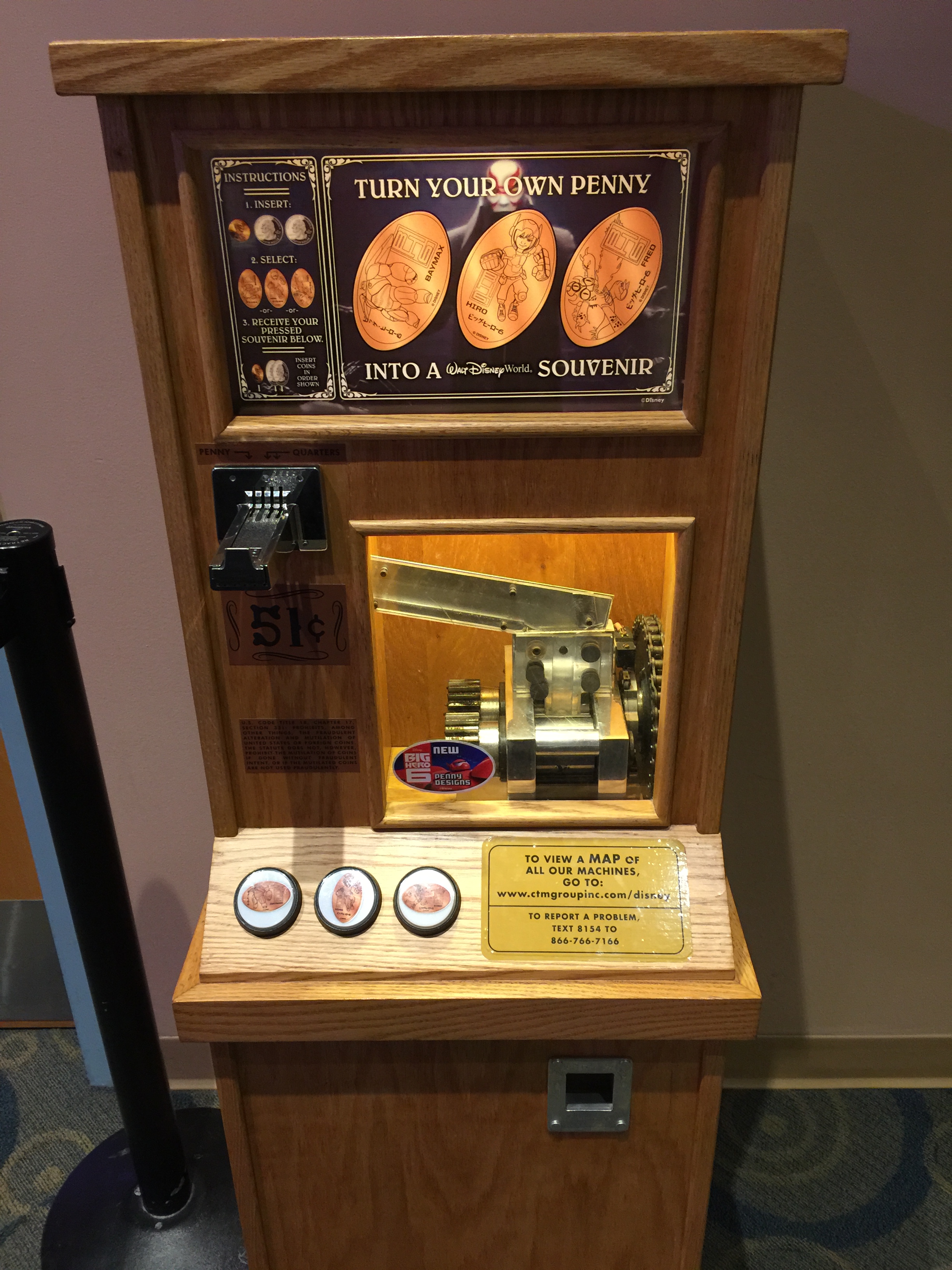 Commemorative medal vending machine