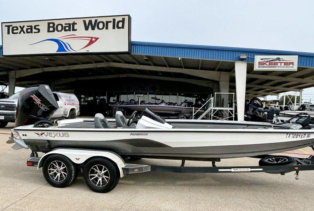 New Vexus AVX | Power Boats Outboard in Redding CA | 